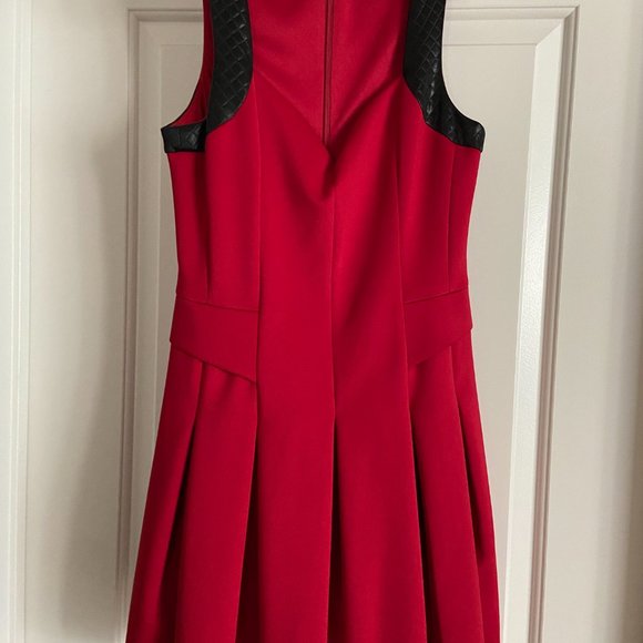 GUESS Women's Red & Black Dress, Size 8 - Picture 4 of 4